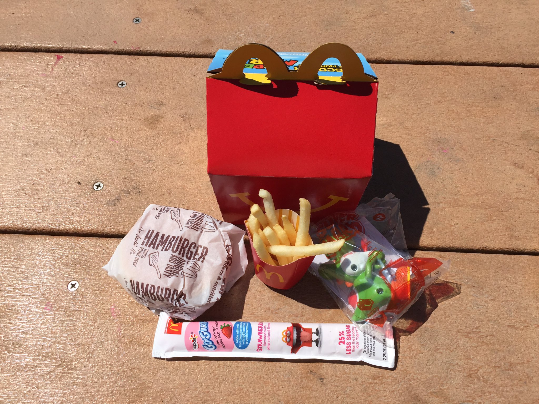 Mcdonalds Happy Meal Cheeseburger mcdonalds-happy-meal-cheeseburger