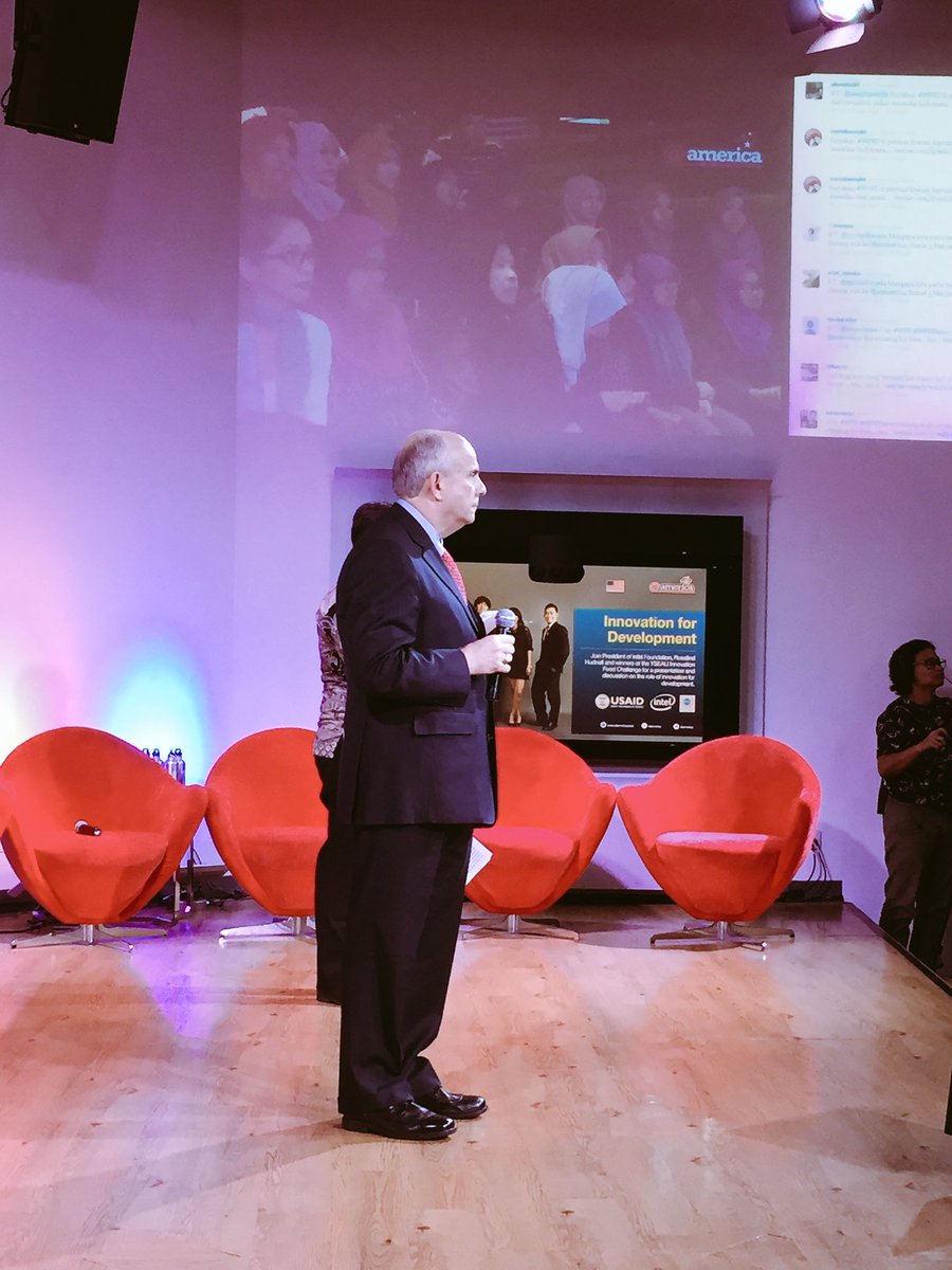 atamerica's tweet image. Acara #InnovationForDevelopment dibuka oleh Ambassador Donovan @usembassyjkt diikuti oleh sambutan dari @rozhudnell