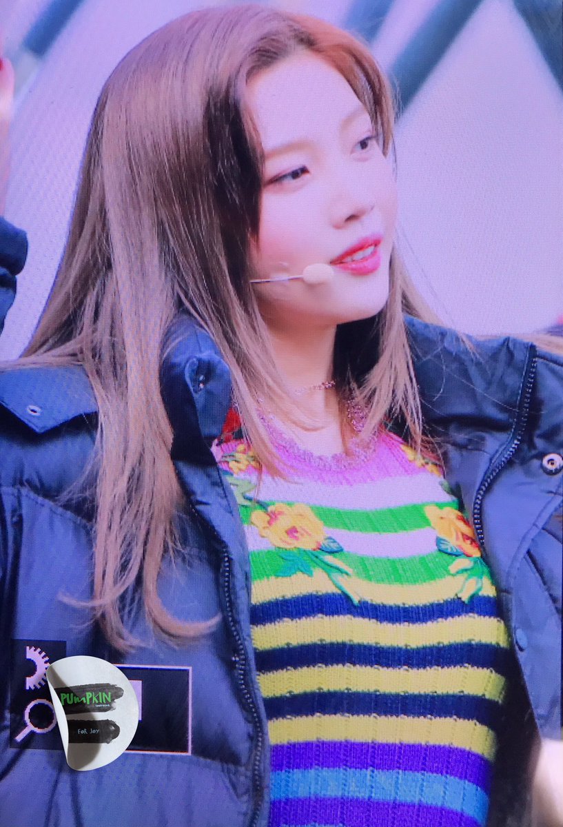 Pumpkin960903's tweet photo. 161231 리허설 #조이 💚🐥 https://t.co/D6eifH5DYg