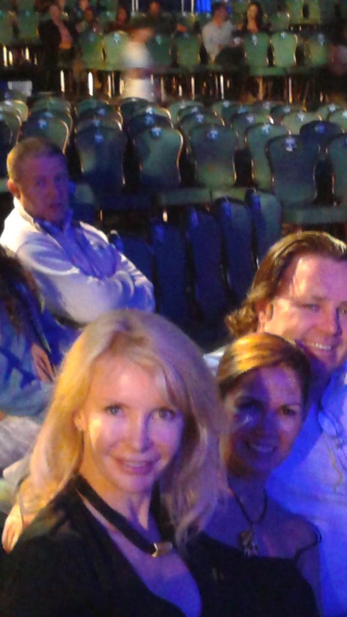 HeatherAHodgson's tweet photo. Awaiting Mr Legend # ATLANTISLIVE #JOHNLEGEND #curveculture #rightsideofexperience https://t.co/5kAEwczvMV