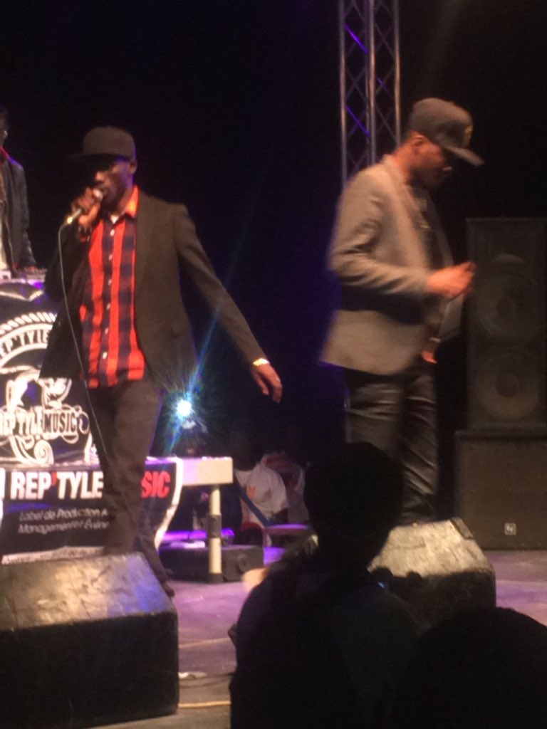 Sir_Fall's tweet photo. .@akhloubrickest met le feu 🔥 #TLKShow #TayLaKagnShow #RapGalsen https://t.co/7tJ6IBox7e