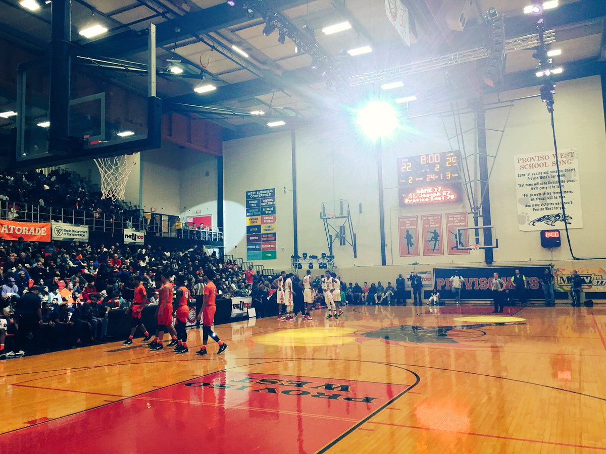 LitFuse_'s tweet photo. Championship game between Morgan Park & Whitney Young π
#LitFuseProductions https://t.co/Dmaclp9Kv1