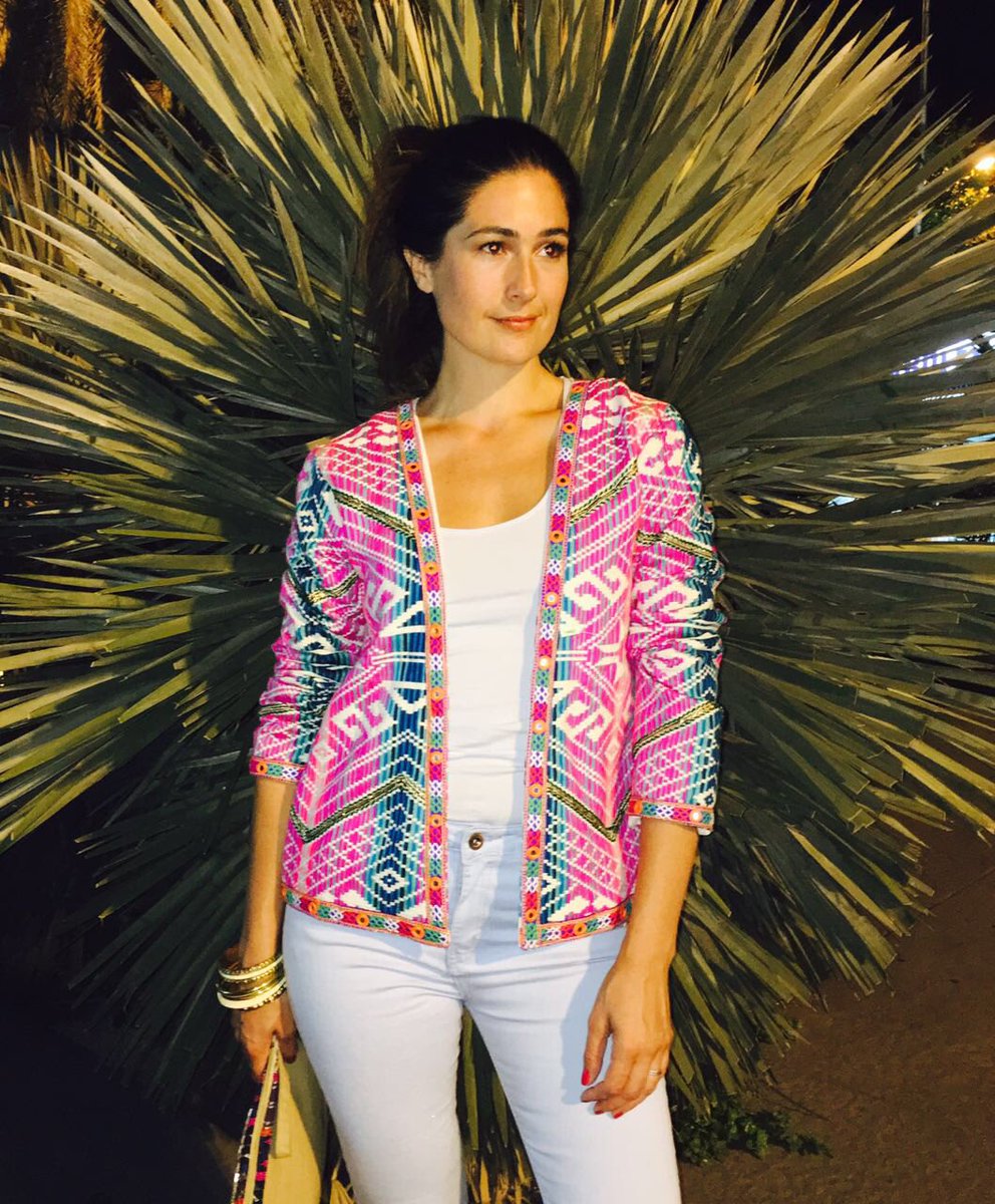 Penúltima noche del 2016 en mi querida Mendoza! #totaloufit <a href="/VARSMODA/">linda</a> 😊💫