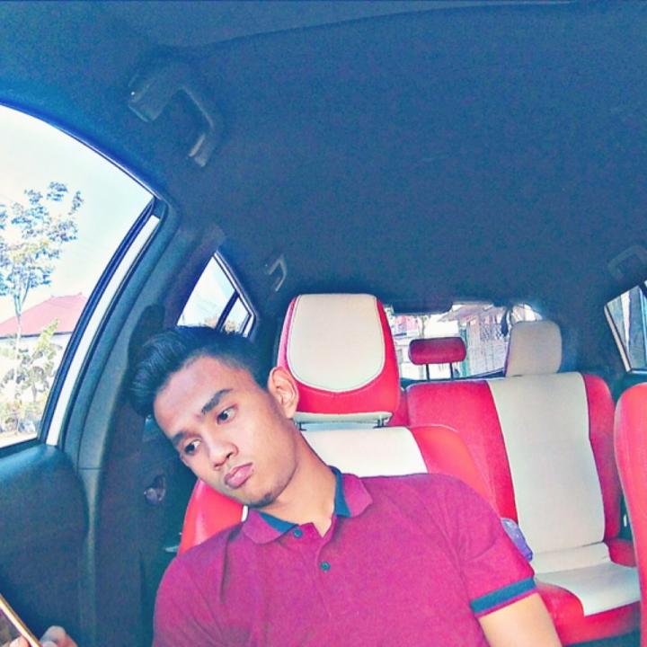 irvanriyadhoh's tweet photo. Come hangout with me on #BIGOLIVE. https://t.co/yPrreGWolt https://t.co/RJBDJSxjjI