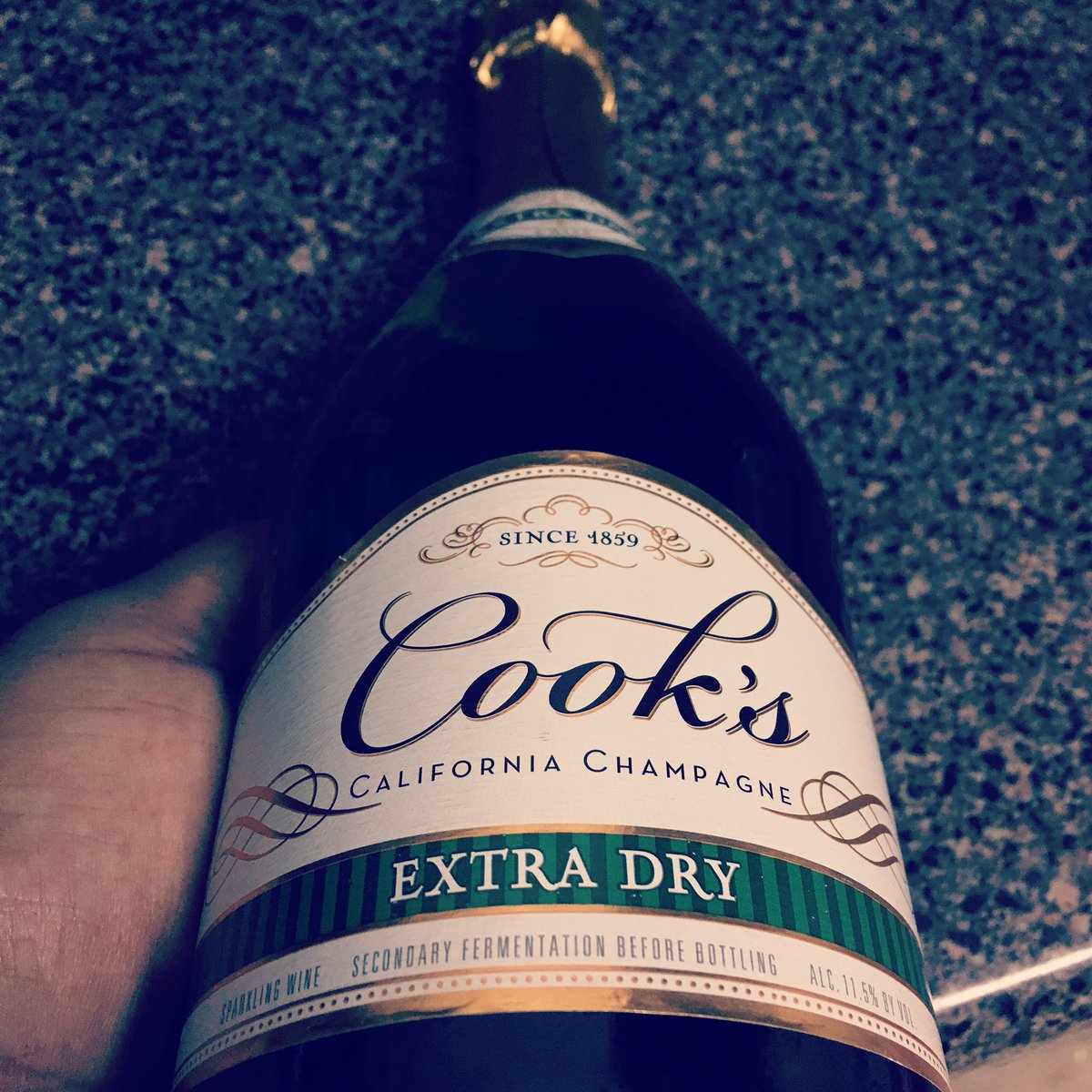 momosdonuts's tweet photo. Thank goodness for cheap California champagne that turns into an AWESOME #mimosa donut tomorrow 😆🤣 #WeAintFancy #ButWeDamnGood #donuts https://t.co/YUrzOjBf13