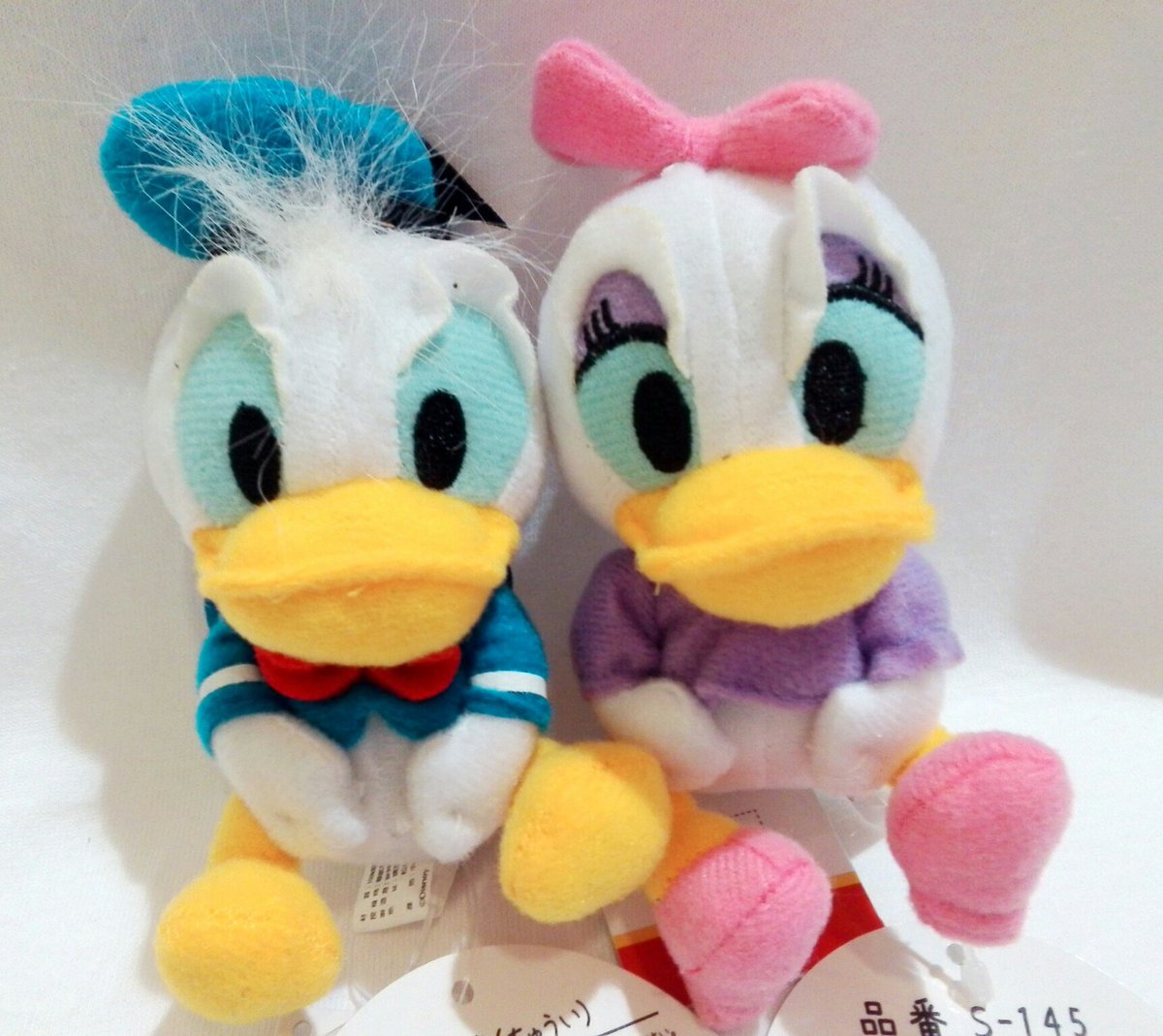 サンキューマート静岡東急スクエア店 V Twitter 商品紹介 ディズニーキャラクターのぬいぐるみキーホルダー 全部で8種類あります お友達やカップルでカバンなどにつけたらカワイイですよ もちろん店内全品390円 税 欲しいと思ったらrt 可愛いと思っ