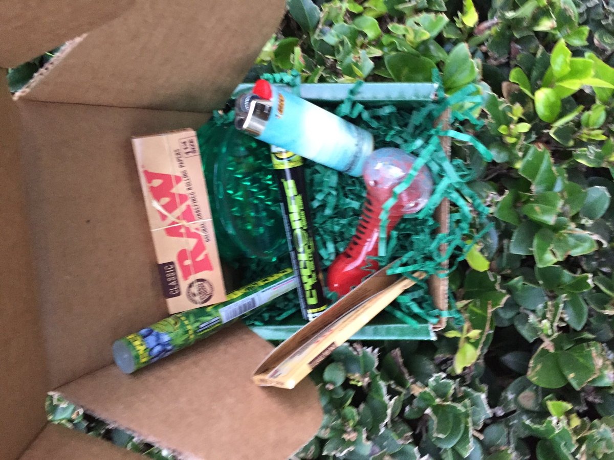 Get_LitNow's tweet photo. Stay Lit 🔥 2017 with the Lit Packages 
Get yours at https://t.co/q2sxGBo7tS
@LitPacts https://t.co/8a9Fd1MY2X