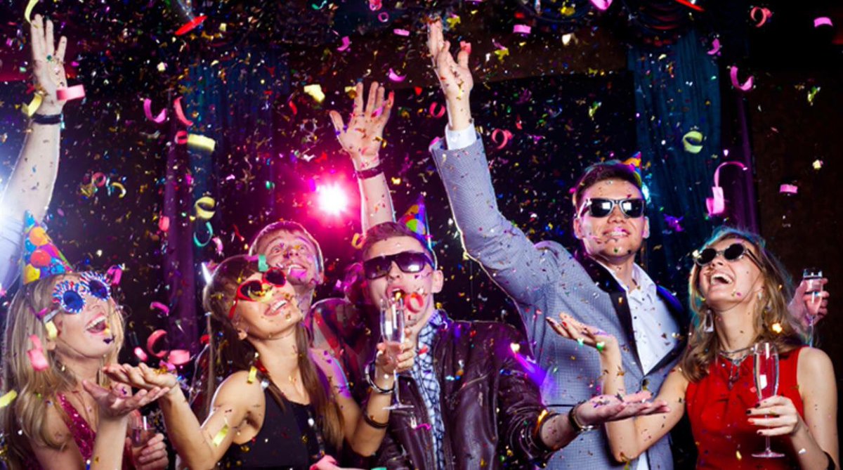 Celebrate #NewYearsEve like a true #HongKonger! After #countdown, #party the night away at #LanKwaiFong : goo.gl/2y4hhu #lkfparty