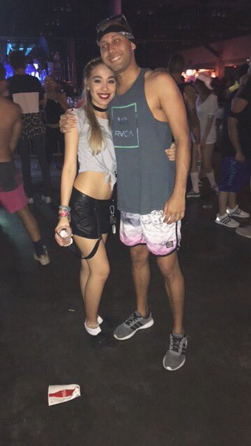 hazzamilee's tweet photo. Con el Yaaaaaami. β¨π€πΌ #EH2016. @_yamilo https://t.co/ac3nvuyVO6