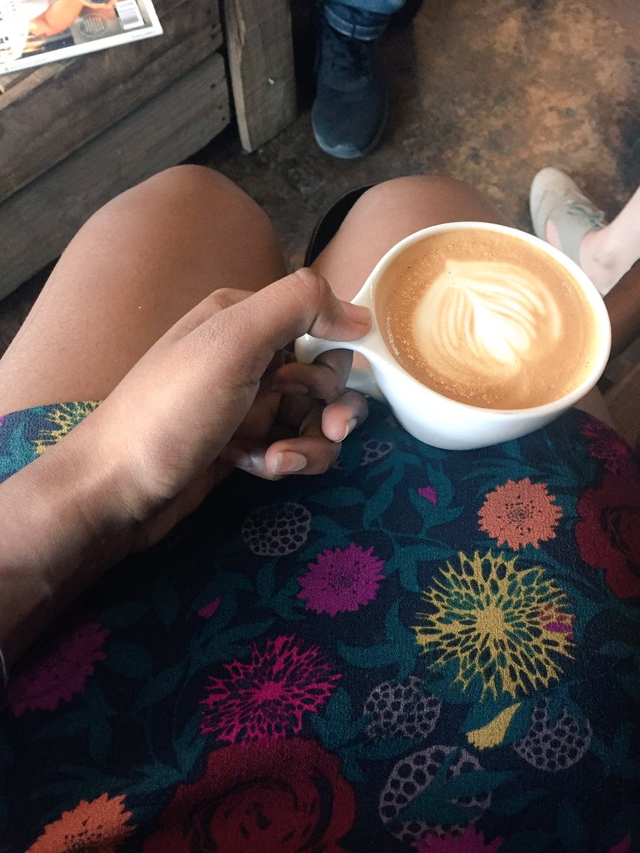 KeyuriPee's tweet photo. Do I need to provide more proof of my coffee shop loving-hipster-millennial status?? Or is this good? #methodcoffee #dallas https://t.co/uzuSmwc8k1