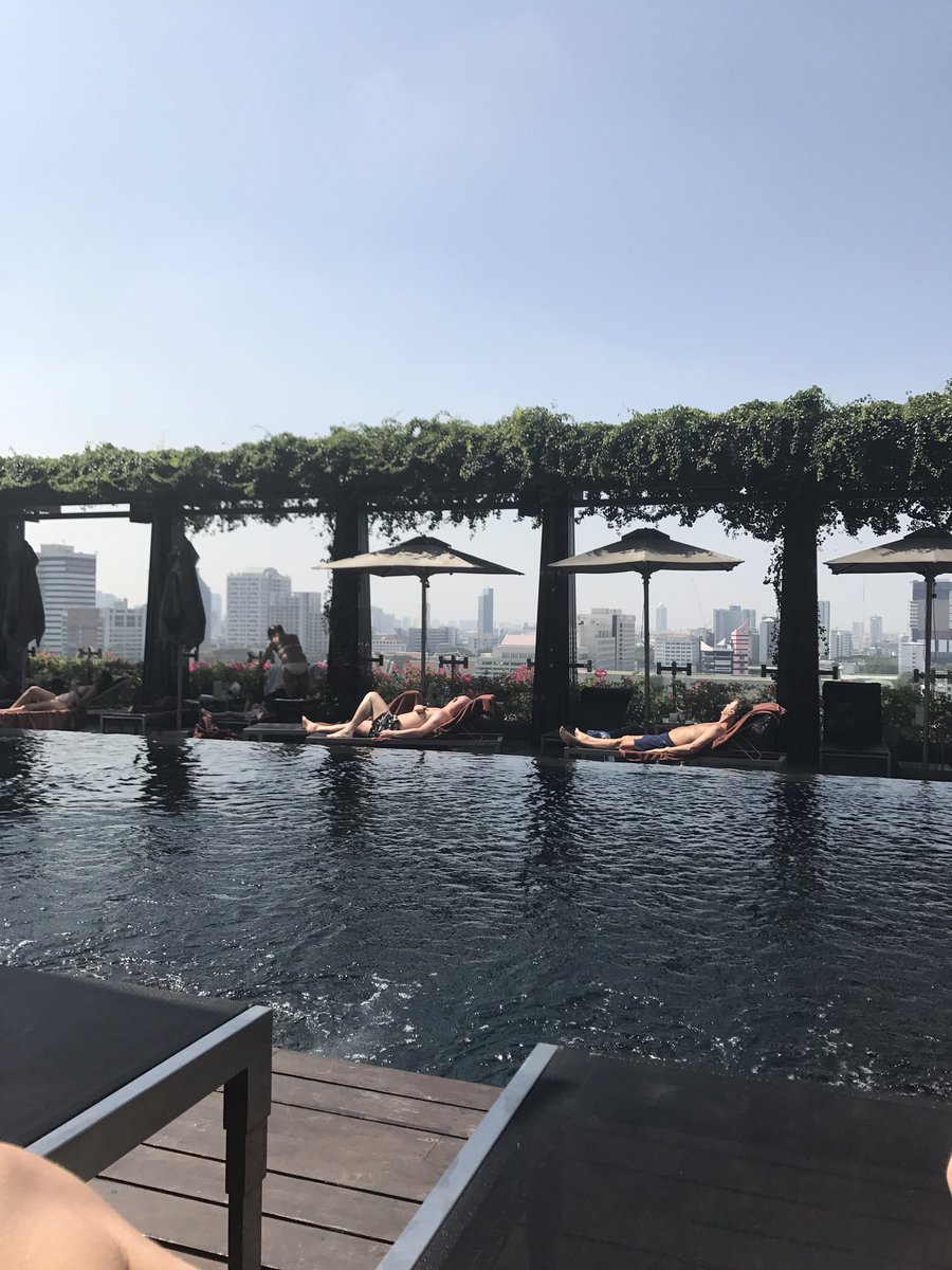 Another day another rooftop pool 💦