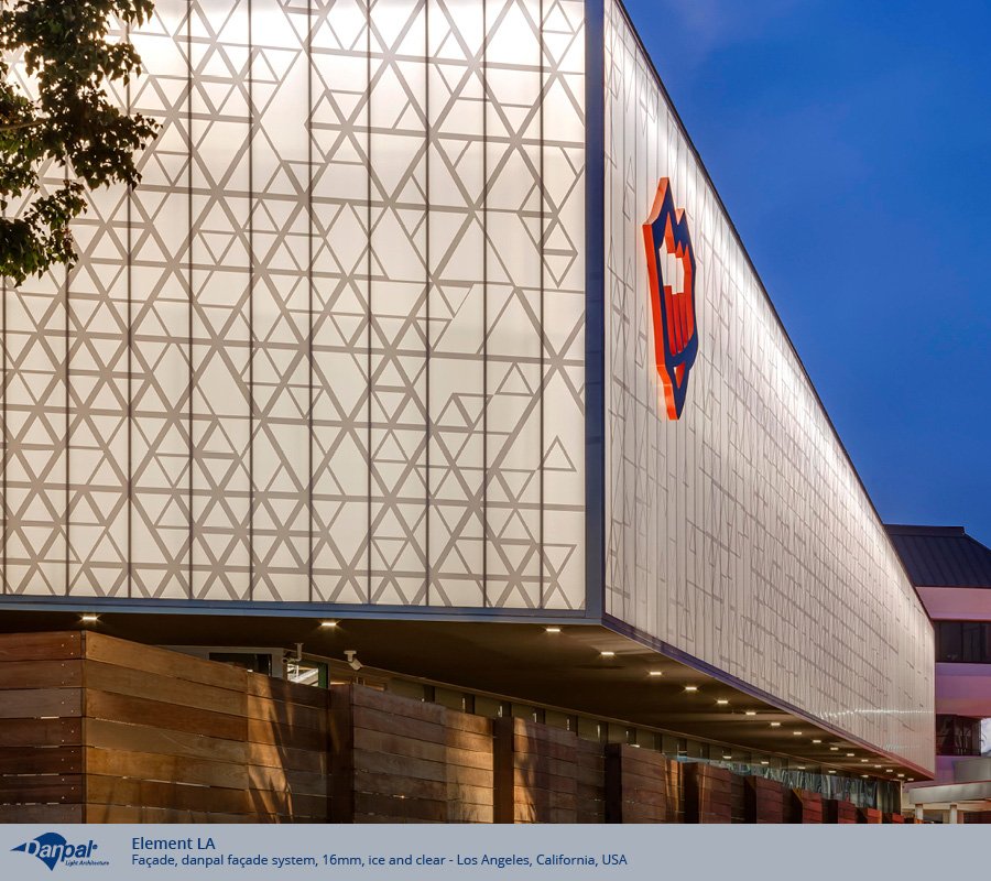 Danpal_LA's tweet photo. #Design, forms and #light give life to a #translucentfacade shocking in #LosAngeles . #facade #polycarbonate
https://t.co/eiozBpehcB https://t.co/sk9aT6953m