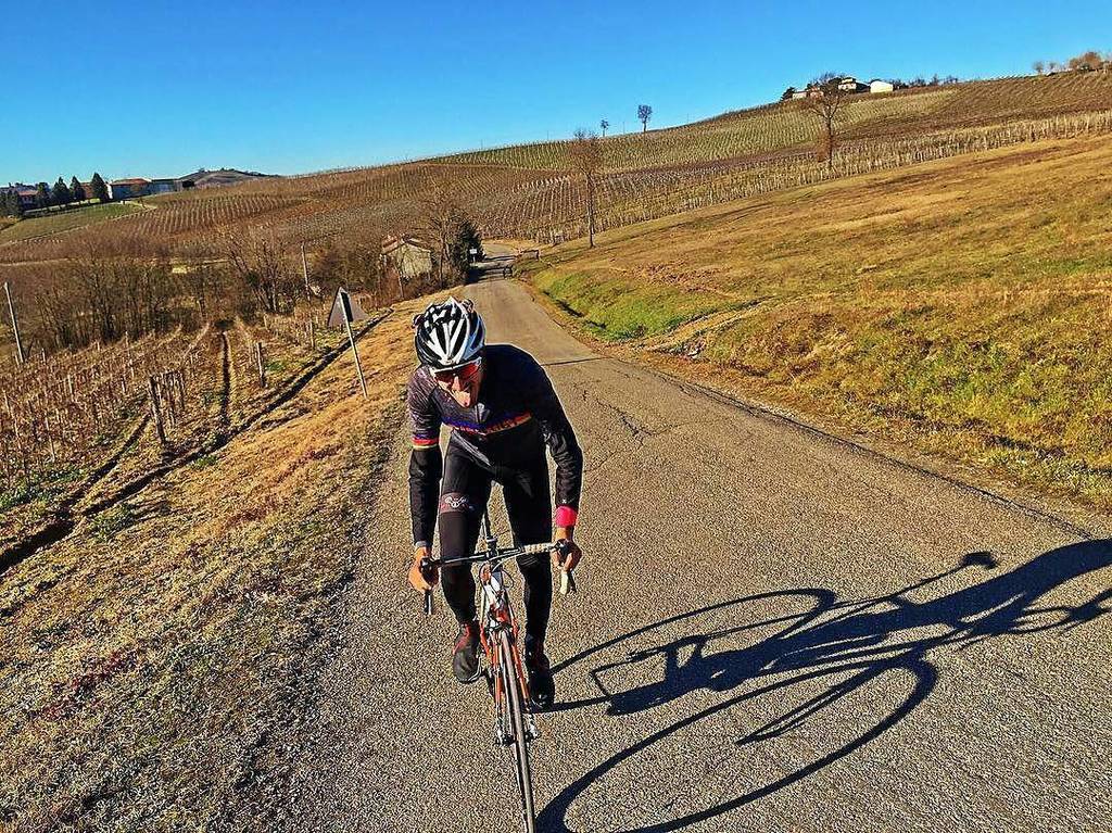 redwhite_cc's tweet image. #wymtm #shutuplegs #cyclist We all know that look

Repost @fabioluigigallucci
・・・
Climbing... #redwhiteapparel #roa…