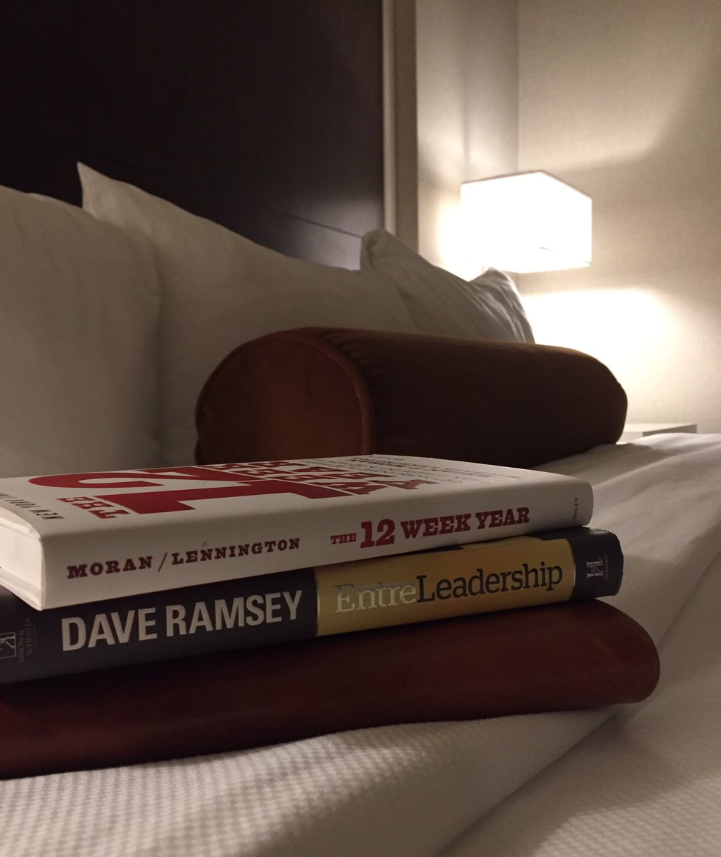 NicoleWalters's tweet photo. Hotel + Good Reads = Year End, Self Care Vacay. #planeverything #2017 #structurestrategysuccess https://t.co/EnrAbKYLLl