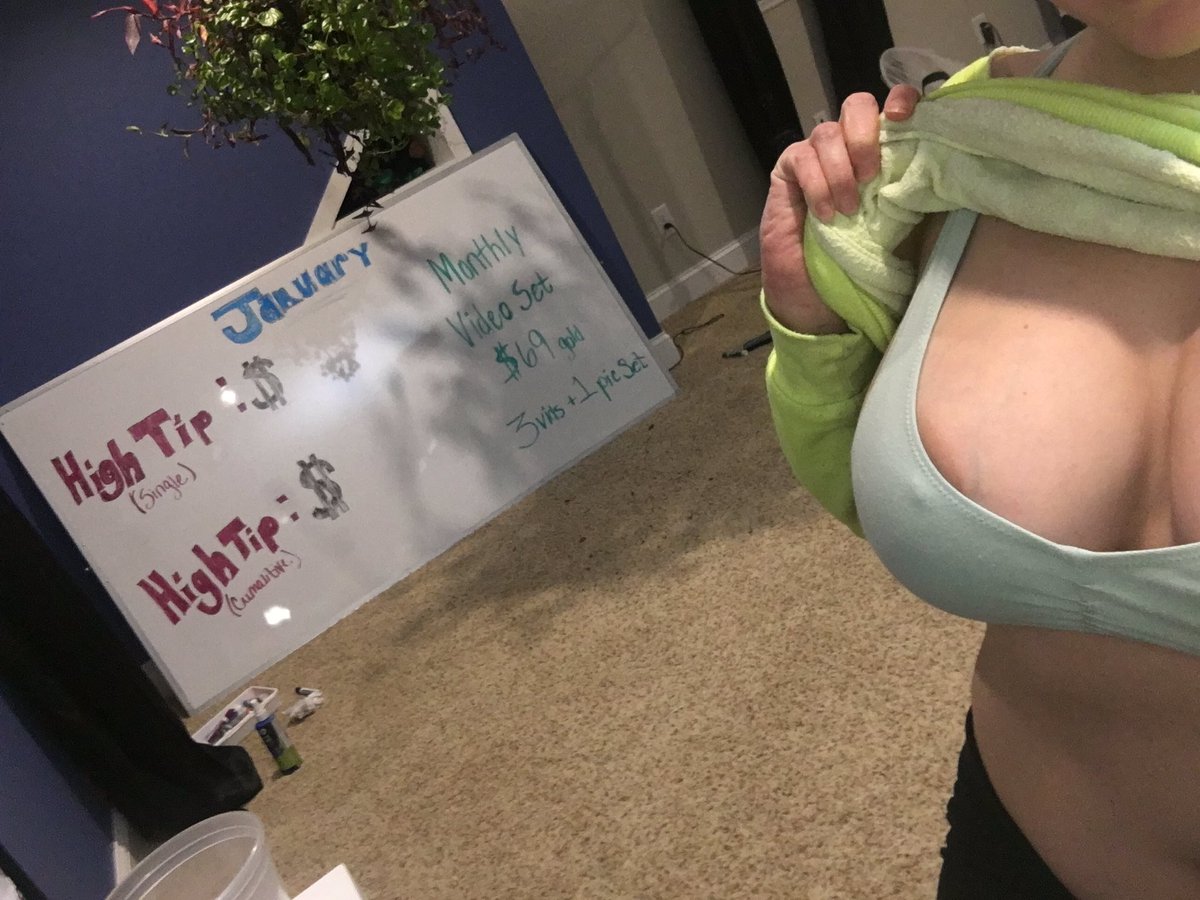 ElaySmith's tweet photo. Thinking of something like this for next year... each months high tips get 10min vid of me using their name! #singletip #cumulativetip https://t.co/YB1HZnwlTv