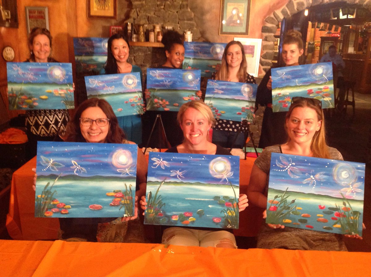 321paint4fun's tweet photo. Happy Painters, Happy Holidays #paint4fun #dragonflies #putsomecolourinurlife #becreativeandpaint #socialiseandpaint #artclasses4beginners https://t.co/w48f2TEMKc