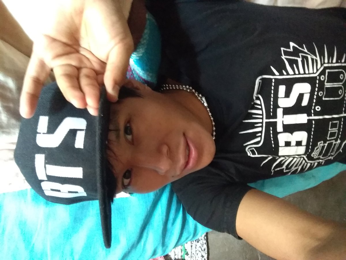 javys1290's tweet photo. #TeamBTS https://t.co/qpvOu8ZcVU