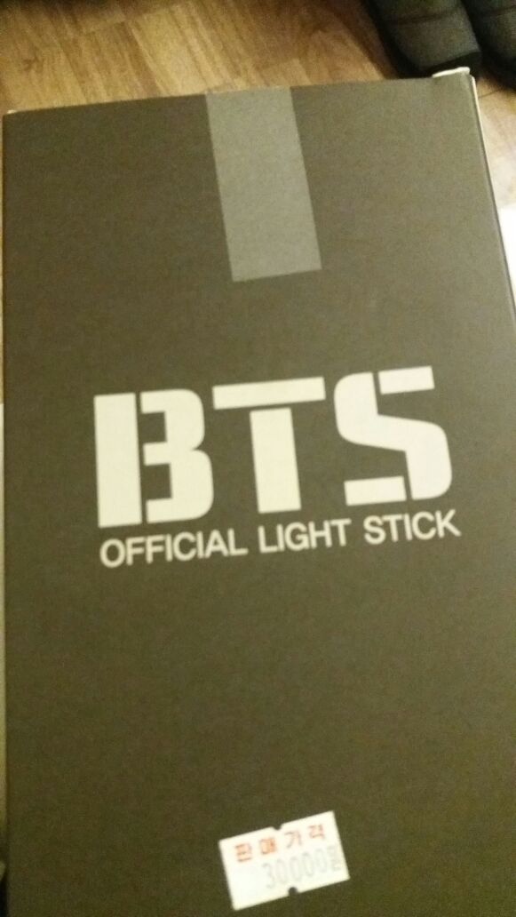 javys1290's tweet photo. #TeamBTS https://t.co/QG7WREbV4U