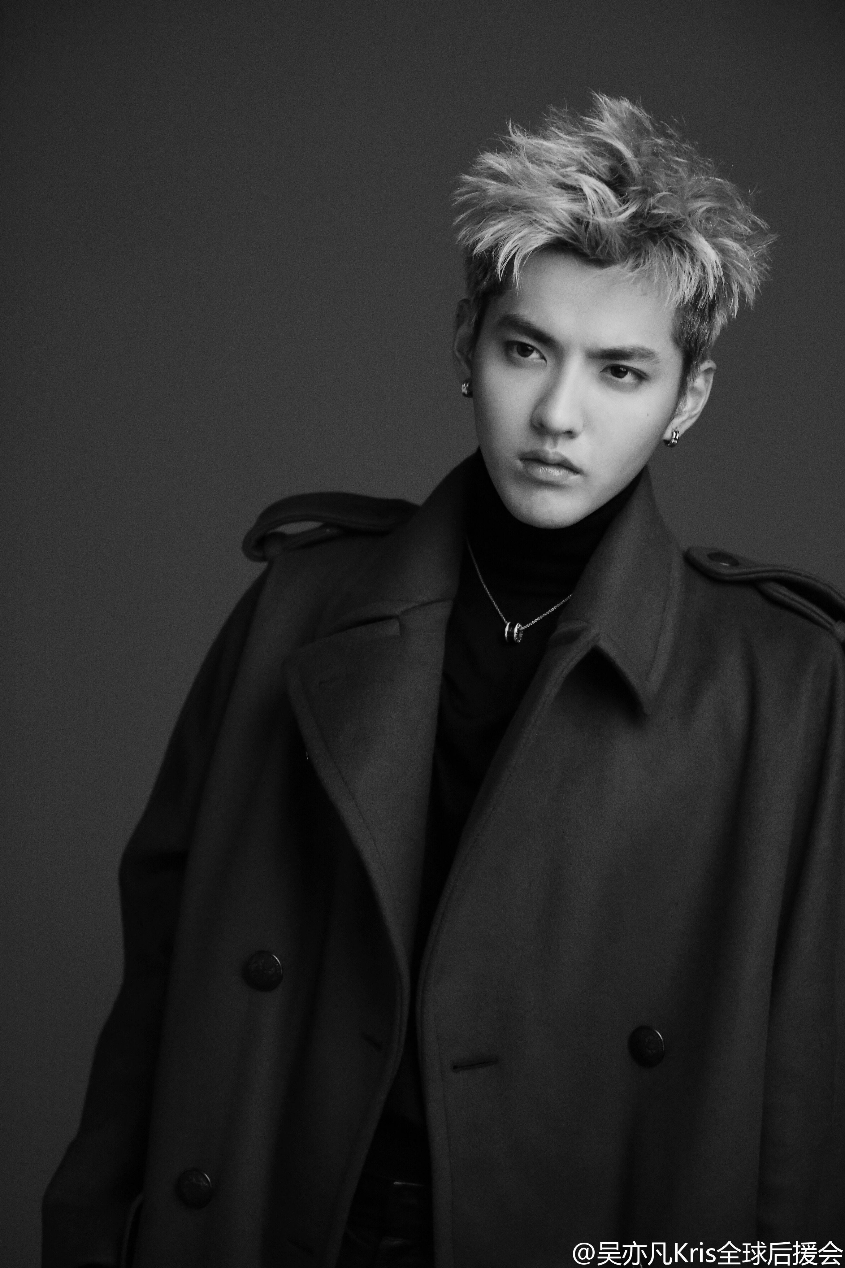 Kris Kingdom · Antares on X: [Wallpaper] 161103 #WuYiFan #KrisWu Kris Wu  endorses Mercury Home Textiles Cr: Cc_L1987  / X