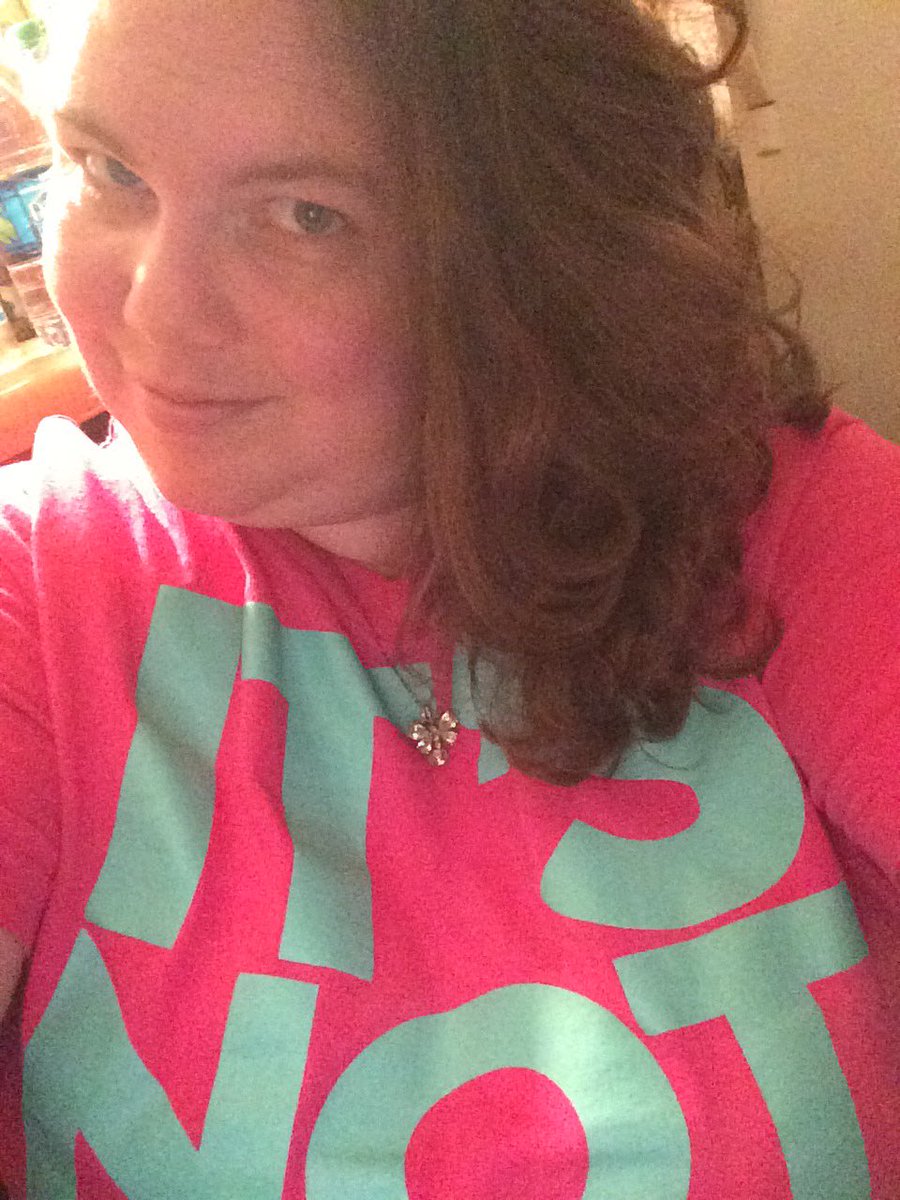 RAABELA's tweet photo. Loving my Christmas present from my amazing niece @dudleyslynch 😍💖🤘🏼 #luckyaunt #ItsNotShowingOff @HEELZiggler @WWEShop https://t.co/06ip70N7k1