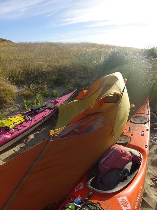 intotheseanz's tweet photo. #TentProblems https://t.co/q9qsaiMmEZ