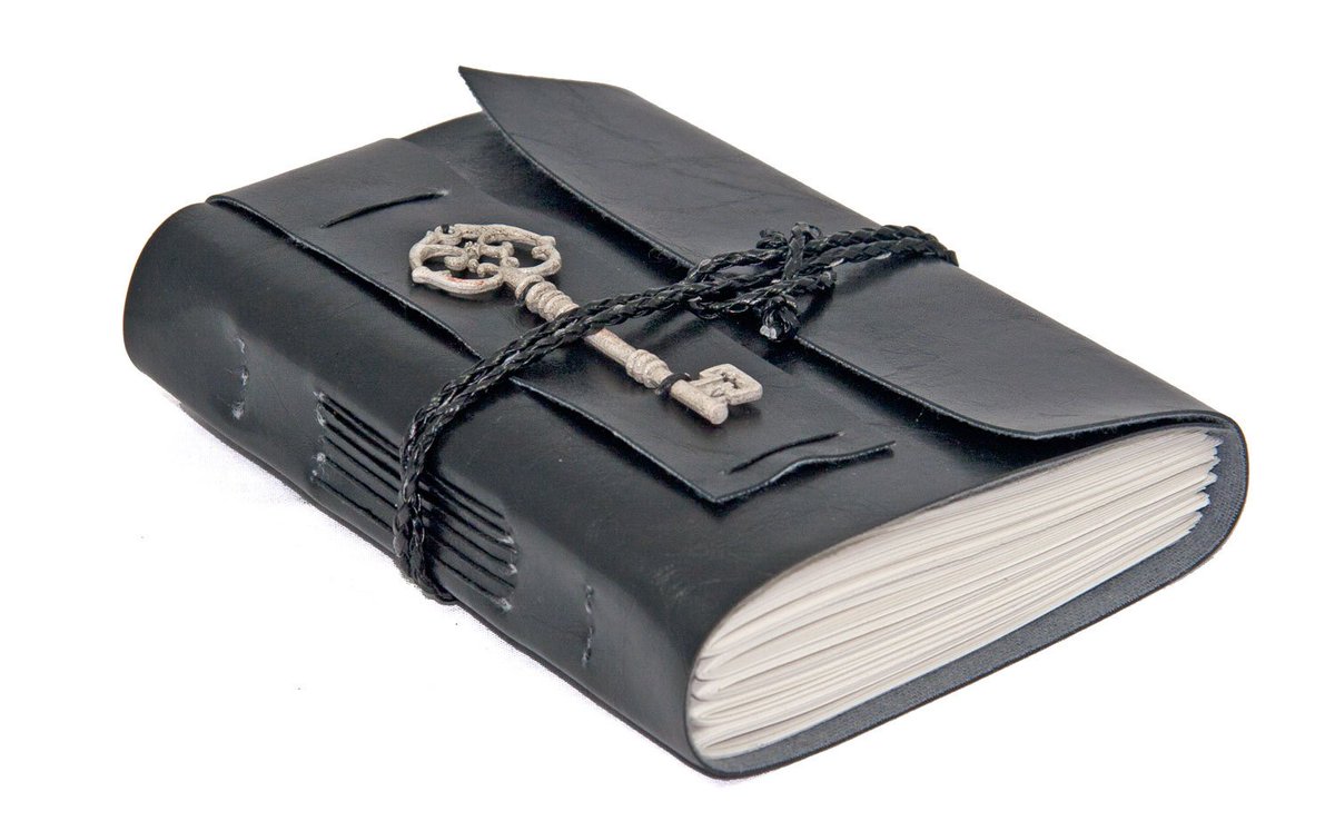 BoundByHandUS's tweet photo. Faux Leather Journal - Lined Paper - Blank Paper - Travel Jou… https://t.co/T48qEoC0wO #boundbyhand #HandmadeJournal https://t.co/xh0WyFSP9Q