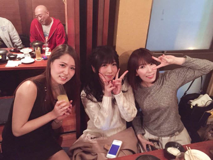 昨日はセレブの友さんの忘年会に お邪魔させていただきましたー♡  大槻ひびきさんと 波多野結衣さんと 川上ゆうさんと お写真撮っていただきました♡  皆様有名女優さんなのに 優しくて気さくで嬉しかったです(；&omega;；)♡