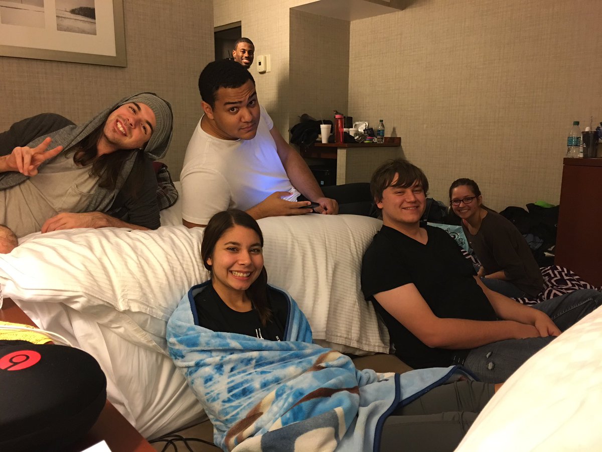 TaranBlack12's tweet image. Hanging out preparing for a full day tomorrow! #APONC2016 #etachapter #pjparty