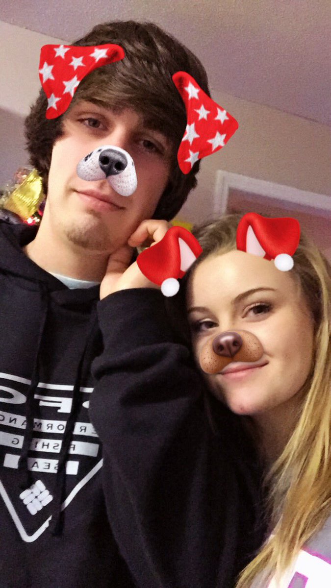 _kelseymitchell's tweet photo. happy birthday to my ❤ and my best friend, ily!!!! 💘💝 https://t.co/gc1GepBlzu