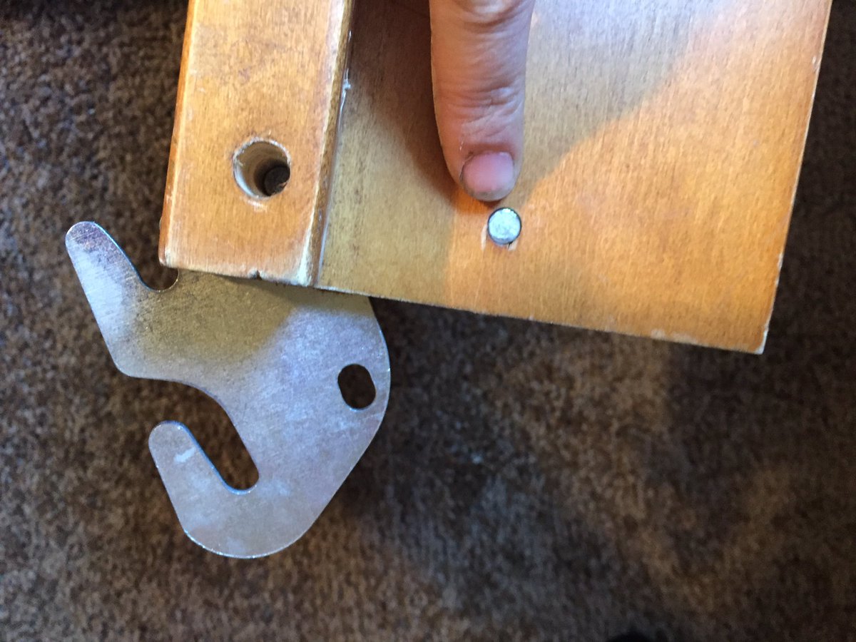 WMDS_SST's tweet image. 12yr old well loved @PotteryBarnKids bed w/ mechanical problem. Their solution buy a new one, $399 #pbk #potterybarnkids #qualityfail