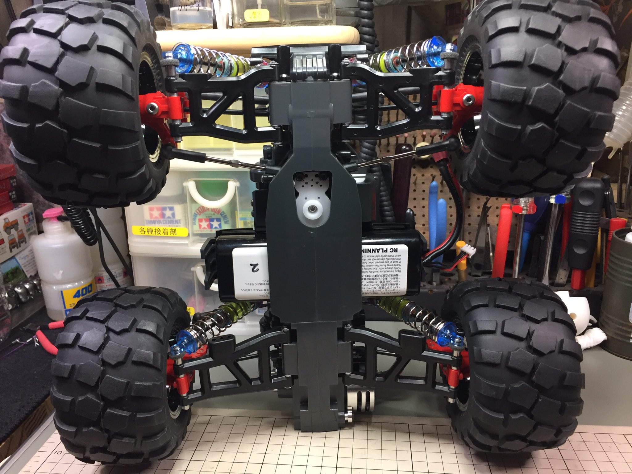 ポコペン １週間前から作ってる タミヤ Tamiya Mf 01x Ss寸長足バージョン がメカ積みを残す所まで出来ました ホイールベースは170mm ドライブシャフトはホムセンのアルミ棒自作 足はdf 02用を流用して Cvaダンパーショートをセットしました ボディは