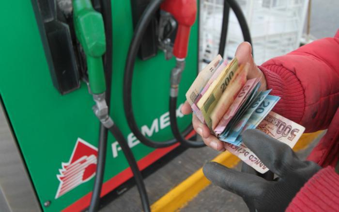 CdPixel's tweet photo. 10 formas de resistir al gasolinazo https://t.co/8ZhJcT8ayo https://t.co/BMCKagxcCE