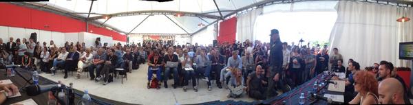 valentinaInn's tweet photo. Conferenza stampa .... Campovolo https://t.co/mylv0w9MEO