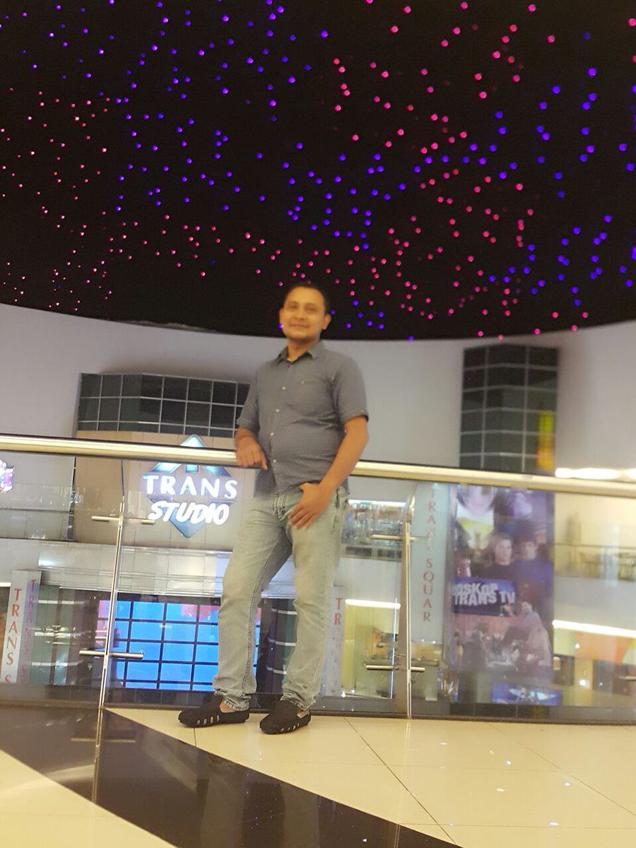 DidikDzeko's tweet photo. Trans Studio https://t.co/5CRc07cyJ1