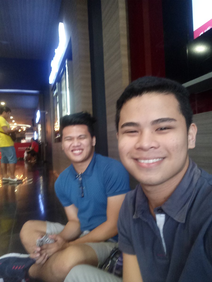 markxden's tweet photo. Thank you for this day 😘#Lunchdate #Moviedate #ArcadeDate 😂😁 https://t.co/FvMY6FkGbn