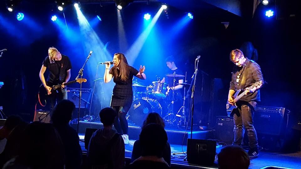 TheHartsBand's tweet photo. The River Rooms 14/12/16 #band #unsigned #rock #the harts https://t.co/YpWJWNT6uG
