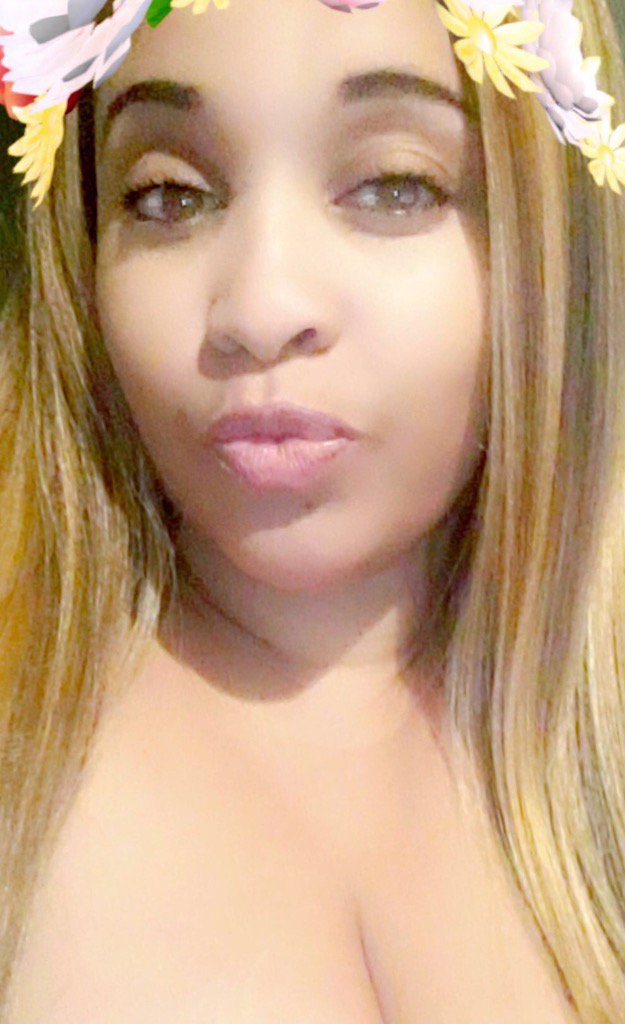 msnikkisecret's tweet photo. Fresh face fresh out the bath about to lay it down and relax... https://t.co/yk9PUH9OTo