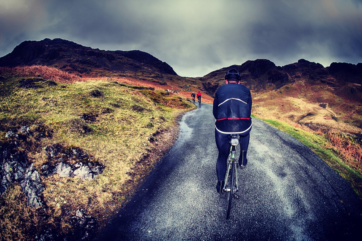 SteveFlemingM9's tweet photo. Hardknott Pass in the Fred Whitton Challenge, English Lake District. The ultimate cycling experience. #cycling #travel #sportingchallenges https://t.co/iRS1X7hnle
