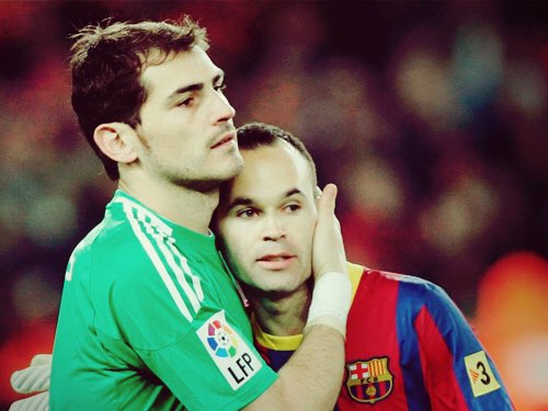 Gzo511's tweet photo. #Iniesta20
اللاعب الوحيد في التاريخ اللي اخذ جائزة افضل لاعب في كل المباريات النهائية اللي لعبها .
انييستا المواعيد الكبرى❤️ https://t.co/6OyZ9uvrEo