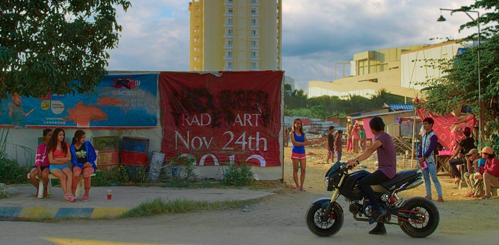 Telerama's tweet photo. “Diamond Island” : la mutation du Cambodge filmée avec délicatesse par Davy Chou https://t.co/efIQtwEm7o https://t.co/QfH6JMvYu2