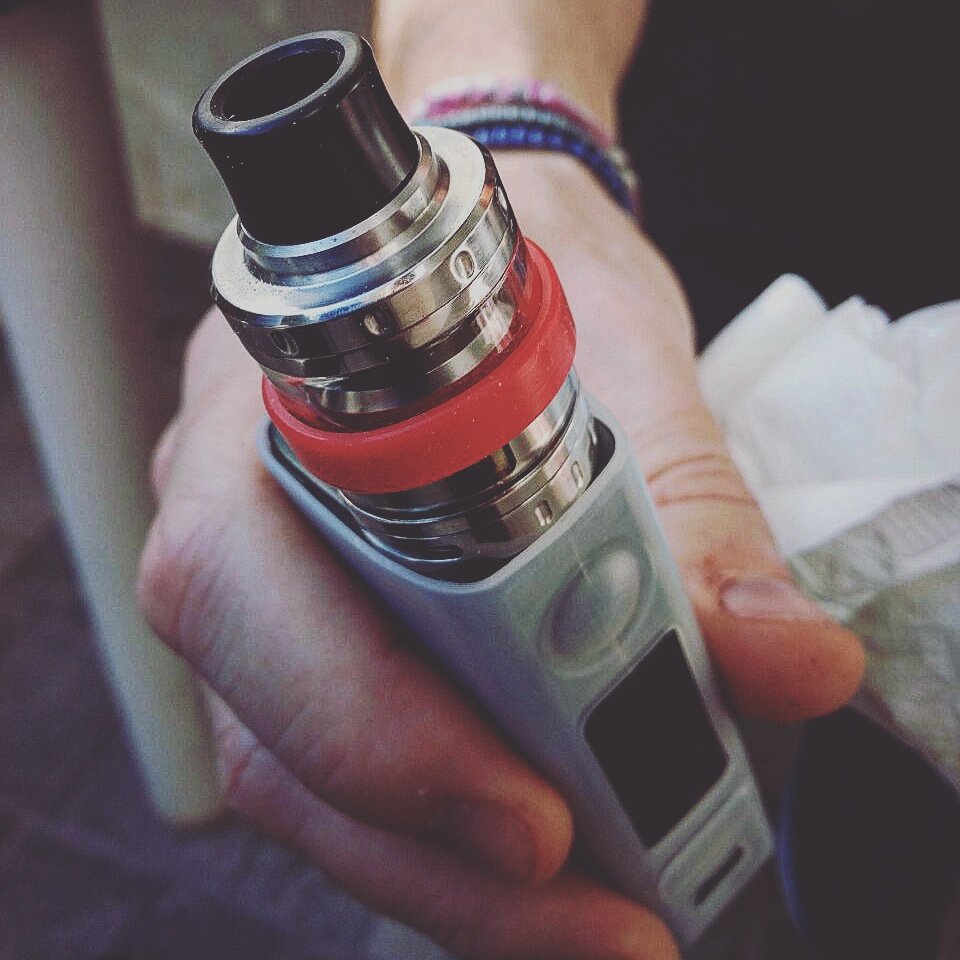 SpiroKalas's tweet photo. My new toy fot xmas #merlinrta #vaping #vape #Vapenation https://t.co/pU3uCJQ0E3