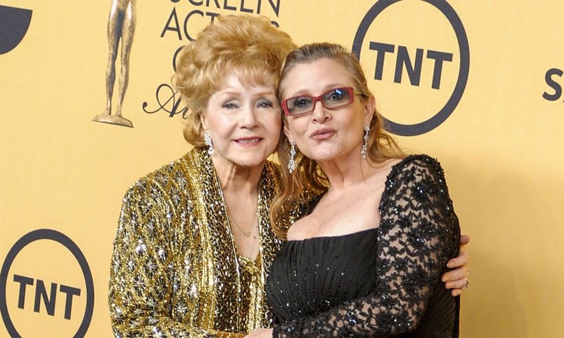 Huguixxo's tweet photo. Debbie Reynolds acaba de demostrar que de un corazón roto también se puede morir https://t.co/9BMoWnw4V0
