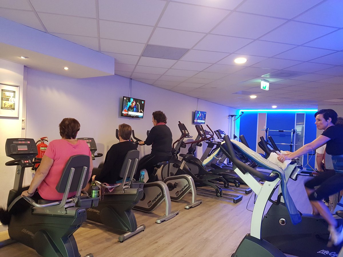 Yvke33's tweet photo. Sportief met de top 2000 #top2000 #FitMoves https://t.co/I9vMUjEP0U