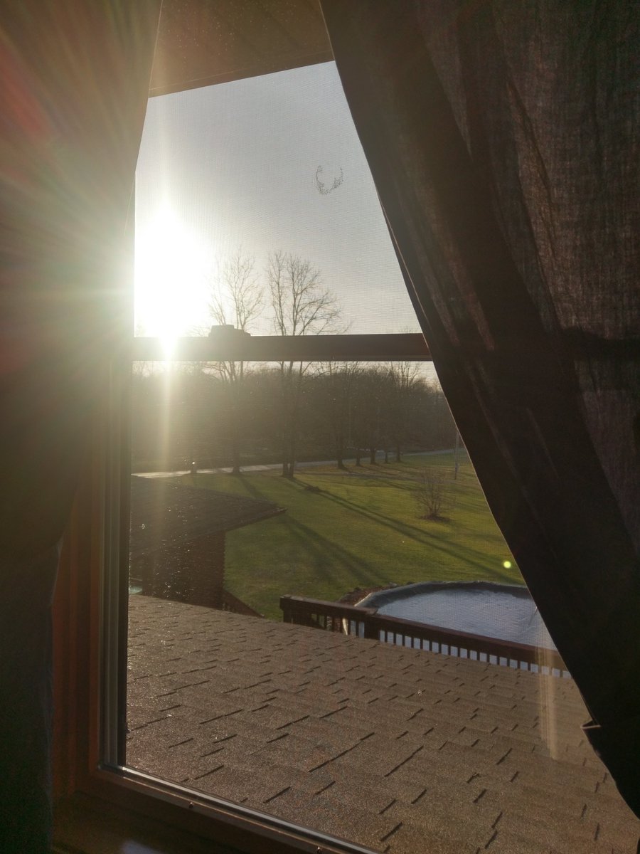 TylerReimold's tweet photo. @Birdie_NYC Opening your curtains can help your home more efficiently absorb heat energy. #SimpleStepsGiveaway https://t.co/IlgI3GMHNe