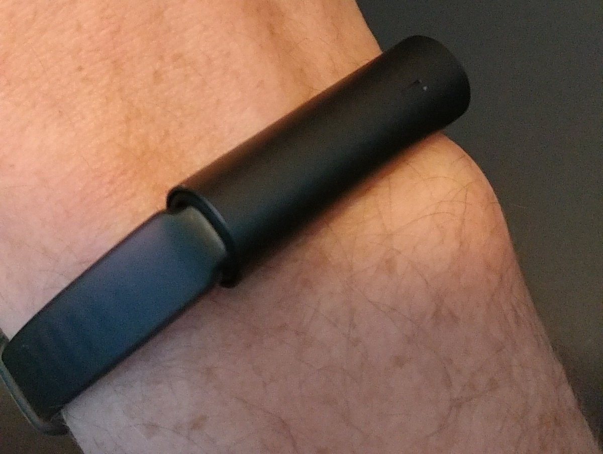 23jerre's tweet photo. Let's give the @Misfit #ray a try. First as #activitytraker and second as integration in my #IoT #smarthome setup. #misfit #sport https://t.co/0BZC9mfQ2C