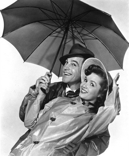 CinefiliaES's tweet photo. Demasiadas pérdidas en muy poco tiempo. La inolvidable Debbie Reynolds nos deja sólo un día después que su hija Carrie Fisher D.E.P. https://t.co/JM4ZzDUrNm