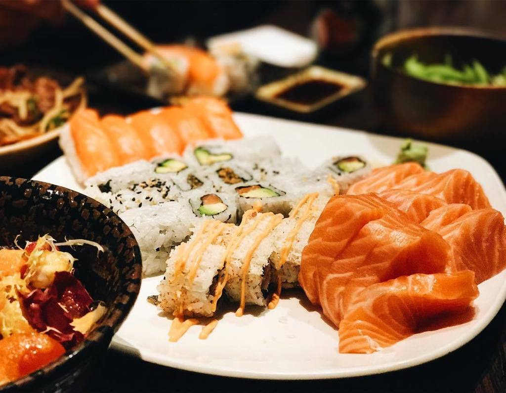room4dessert_'s tweet photo. In retrospect, all-you-can-eat  sushi was a crazy idea just days after Christmas. Can't sa… https://t.co/hiBv0il5qn https://t.co/TF41RZ4HLx