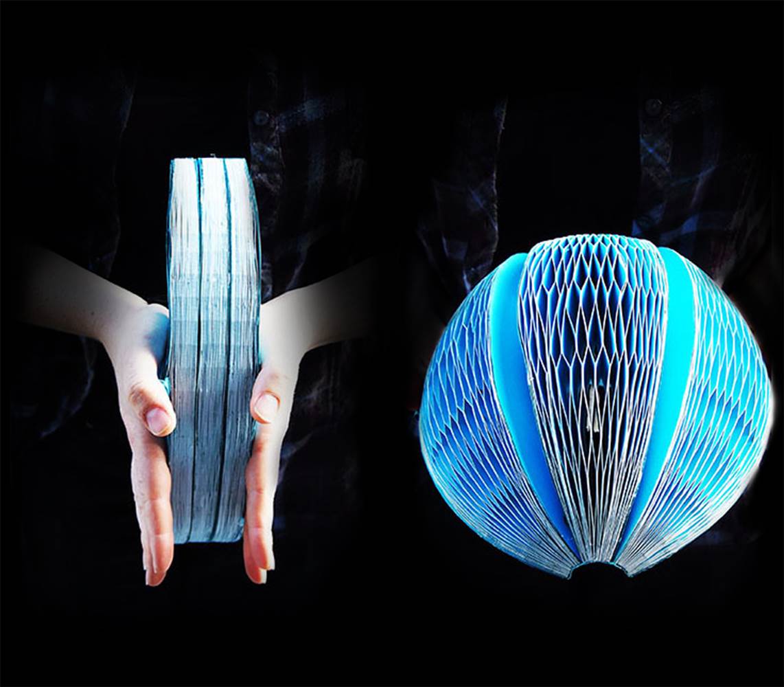 thecreative_net's tweet photo. EcoHelmet >> El primer casco plegable hecho con materiales reciclables. #TheCreativeNet

https://t.co/WH05vpOkDB https://t.co/rHfoOyuBDS