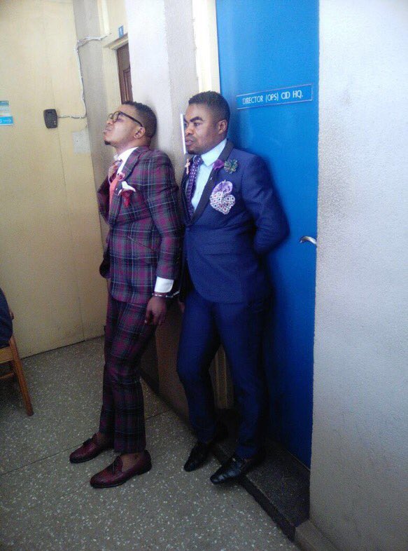 __kya____'s tweet photo. The moment you and your friend are caught after you two break bounds #throwbackshs @_KwabenaOB_ @kwabsopp @king_korant https://t.co/k47UcAwHDN