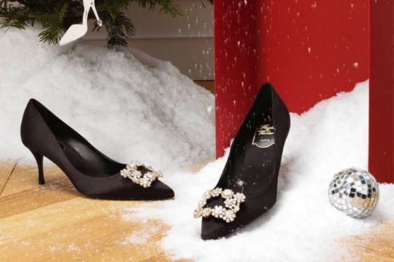DesireGarc's tweet photo. Salón joya: Roger Vivier Vs. Uterqüe #Calzado #Clon #Fiesta         
            https://t.co/4w7UCaTezg https://t.co/ftopvbLcJj